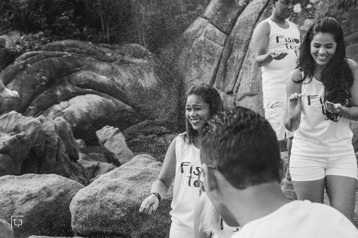 Ton Prans Fotografia | Ensaio Formatura Fisioteria Unaerp Guarujá Faculdade Formandos Universidade  Universitário Festa Praia