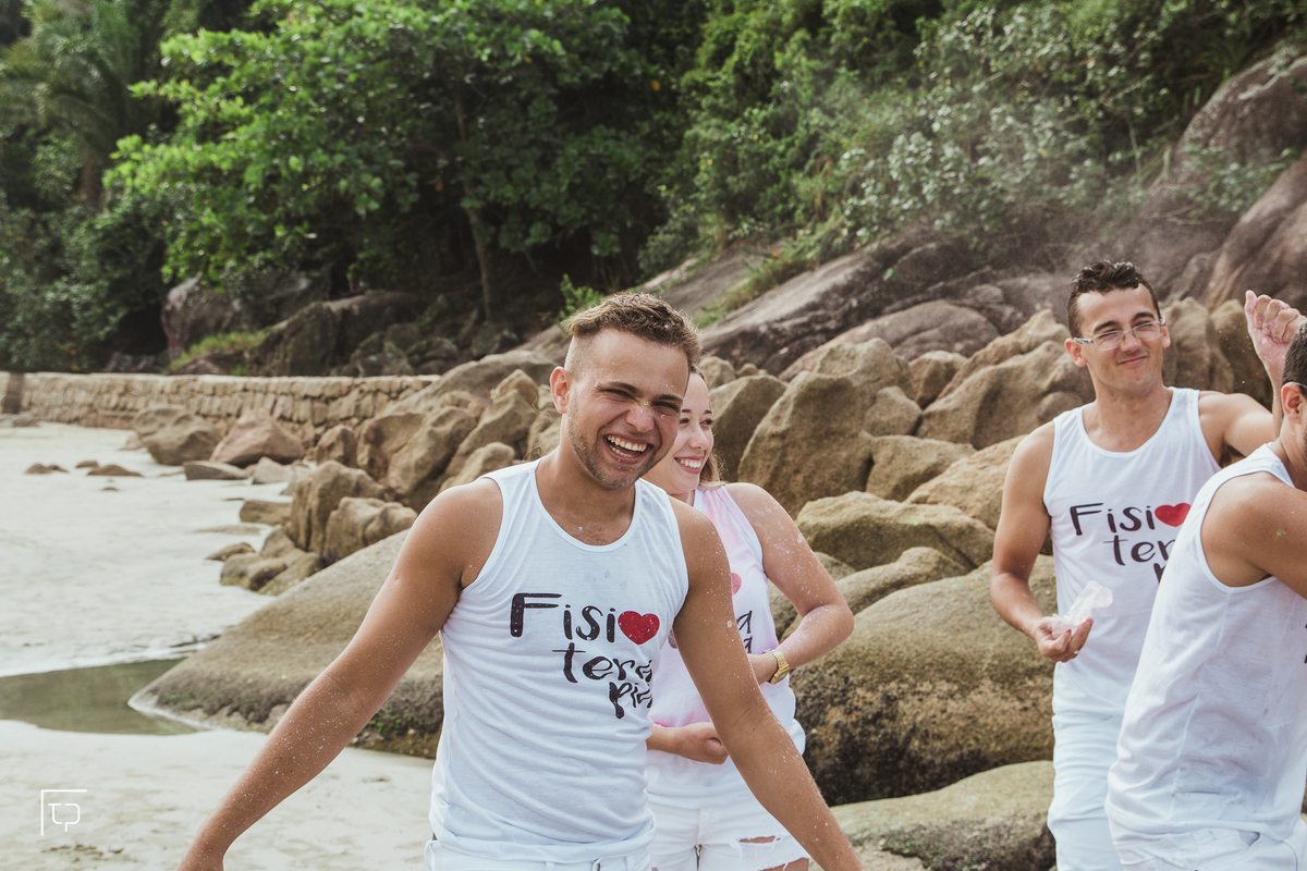 Ton Prans Fotografia | Ensaio Formatura Fisioteria Unaerp Guarujá Faculdade Formandos Universidade  Universitário Festa Praia