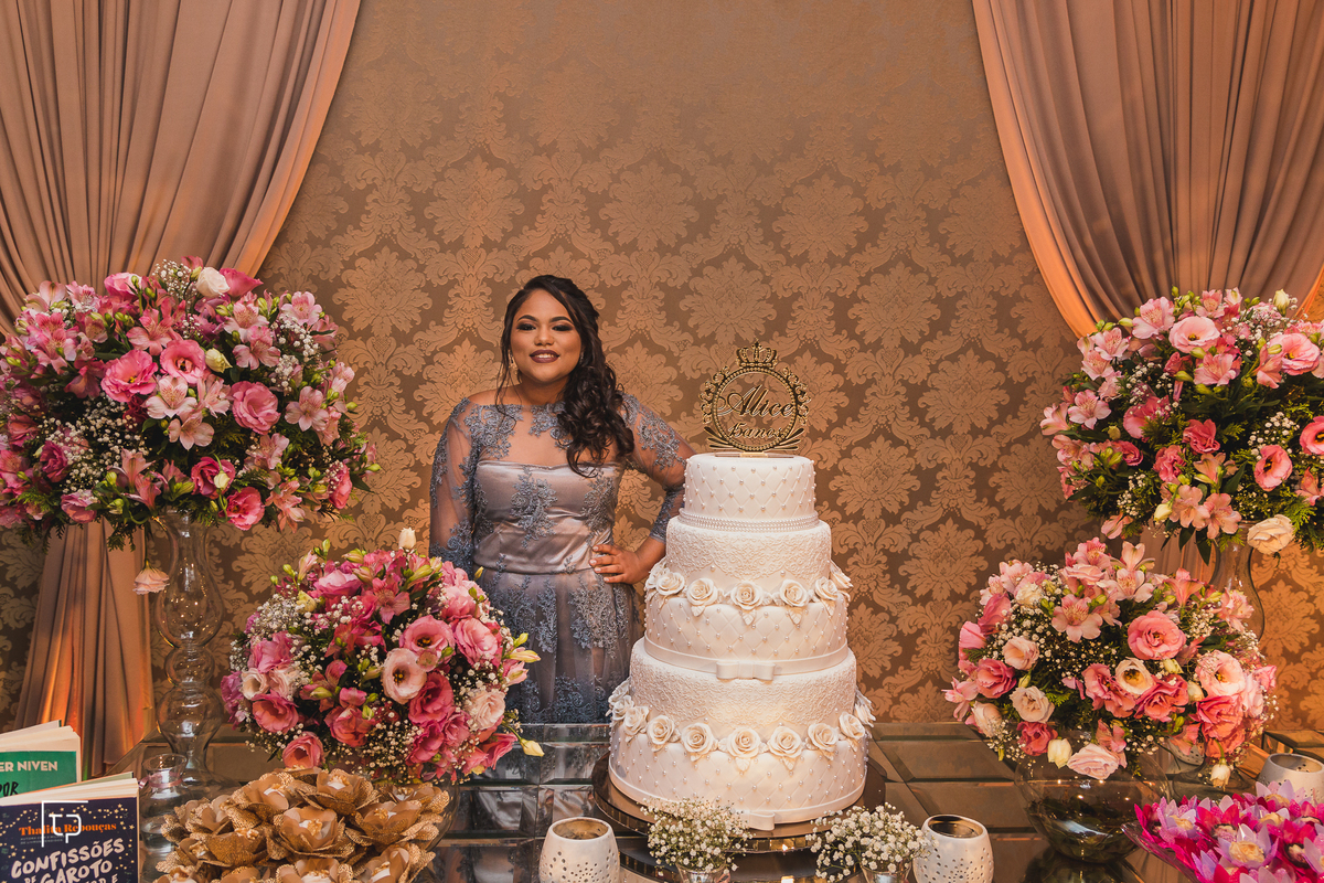 festa aniversario debutante 15 anos Buffet Mario em Santos | sonho de princesa valsa cerimonia vestido inspiracao ideias criatividade decoracao | fotografo em Guaruja Ton Prans Fotografia