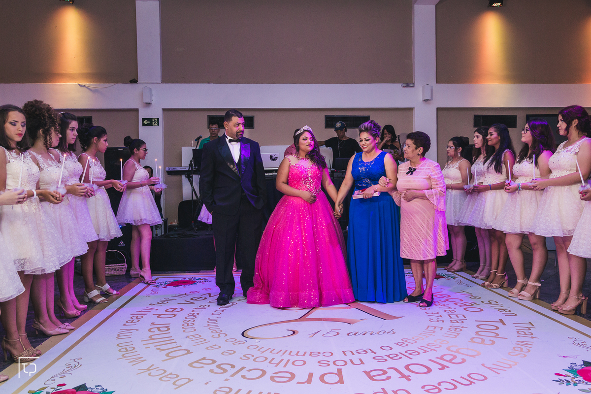 festa aniversario debutante 15 anos Buffet Mario em Santos | sonho de princesa valsa cerimonia vestido inspiracao ideias criatividade decoracao | fotografo em Guaruja Ton Prans Fotografia
