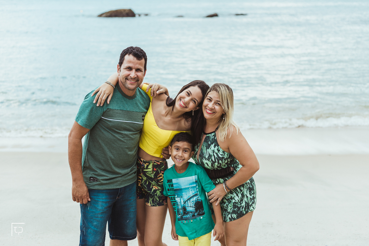 ensaio fotografico book debutante 15 anos na praia das Conchas e Iporanga | inspiracao ideias criatividade poses modelo | fotografo em Guaruja Ton Prans Fotografia