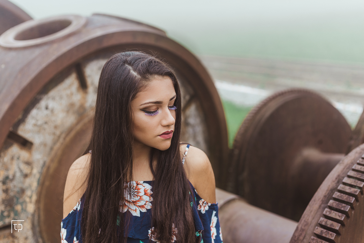 ensaio fotografico book debutante 15 anos Paranapiacaba em Santo Andre | inspiracao ideias criatividade poses modelo | fotografo em Guaruja Ton Prans Fotografia
