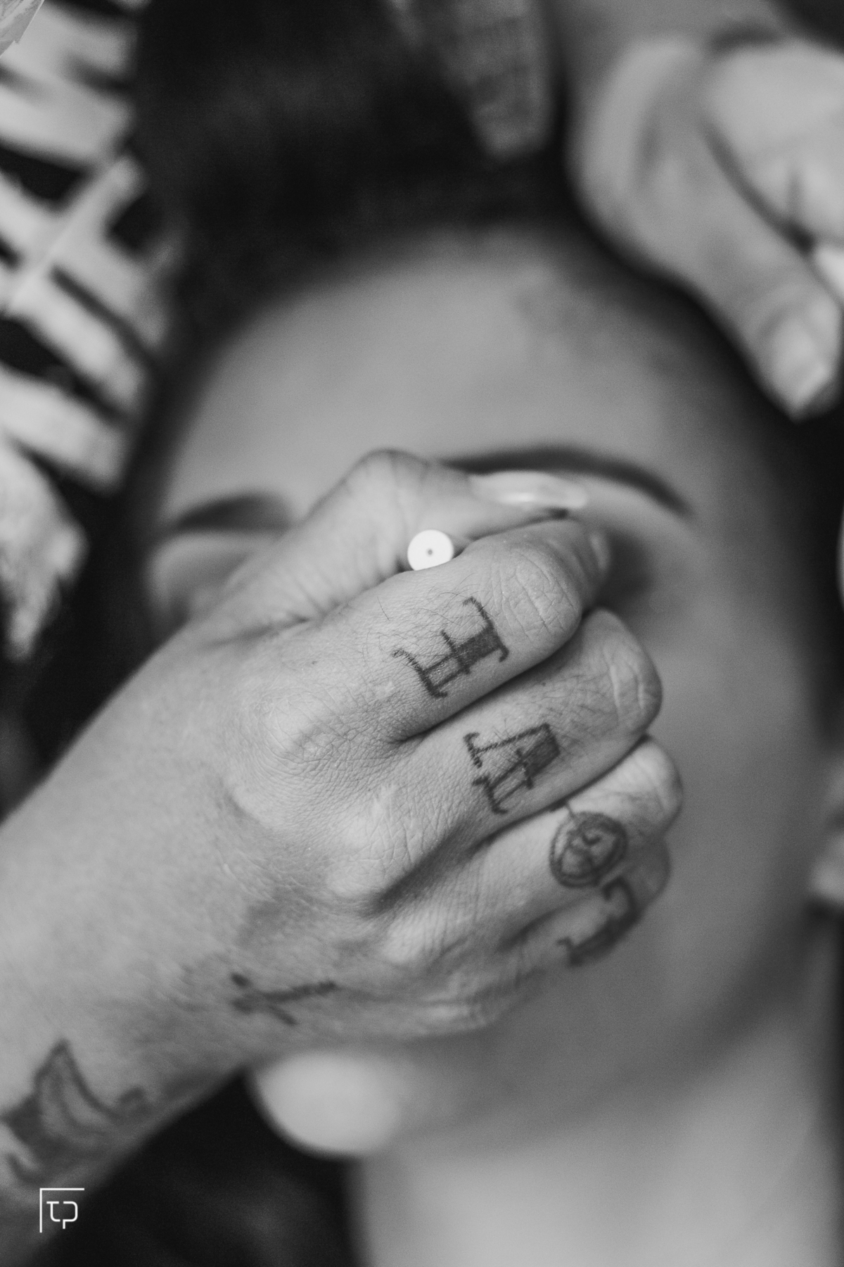 making of debutante 15 anos Ateliê Cíntia Sierpinski e Dani Lino | maquiagem makeup make delineado batom | fotografo em Guaruja Ton Prans Fotografia