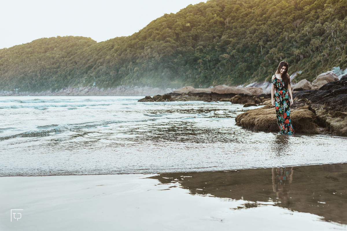 ensaio fotografico book debutante 15 anos na praia do guaiuba | inspiracao ideias criatividade poses modelo | fotografo em Guaruja Ton Prans Fotografia