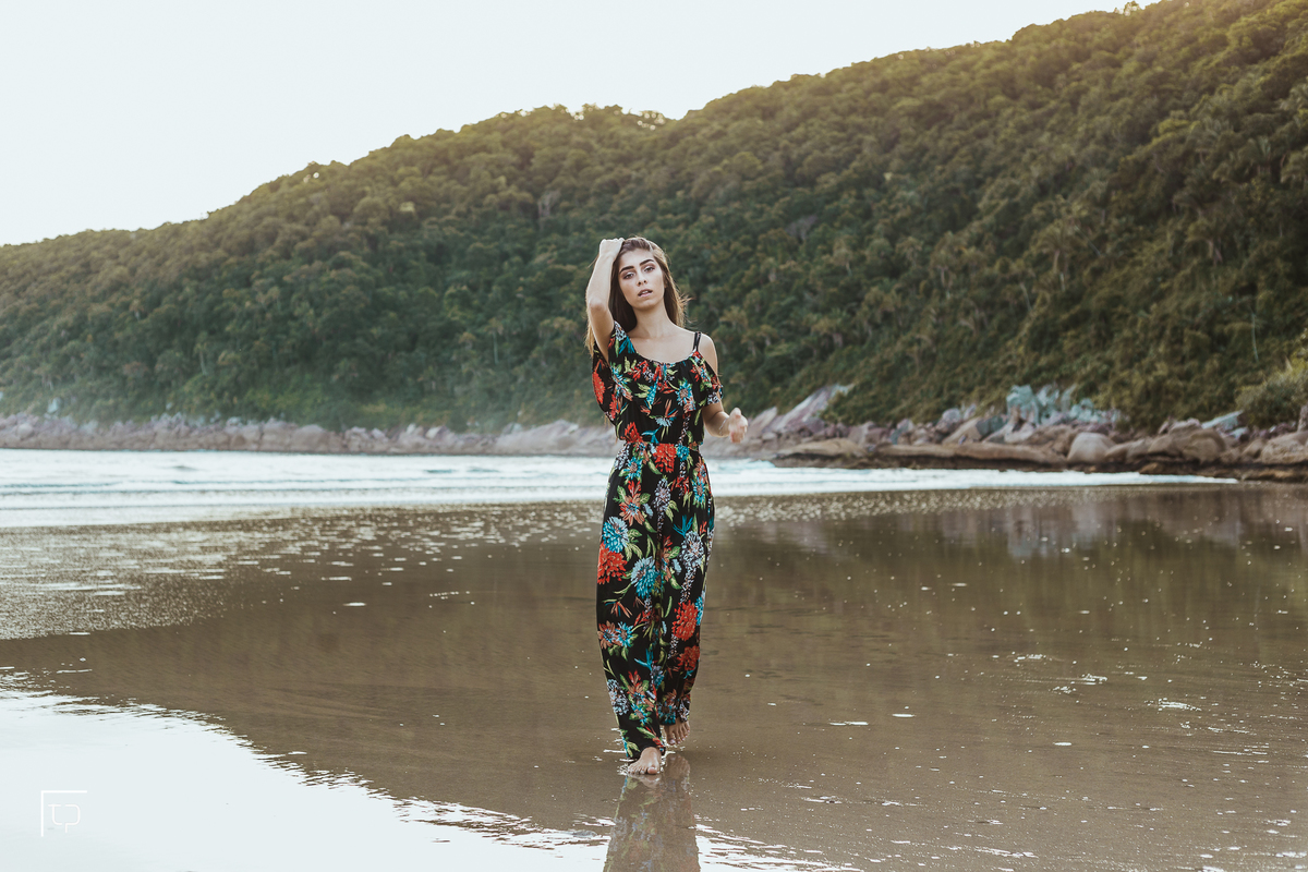 ensaio fotografico book debutante 15 anos na praia do guaiuba | inspiracao ideias criatividade poses modelo | fotografo em Guaruja Ton Prans Fotografia