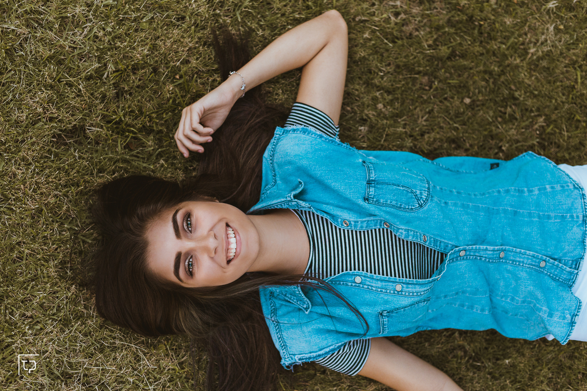 ensaio fotografico book debutante 15 anos na praia do guaiuba | inspiracao ideias criatividade poses modelo | fotografo em Guaruja Ton Prans Fotografia