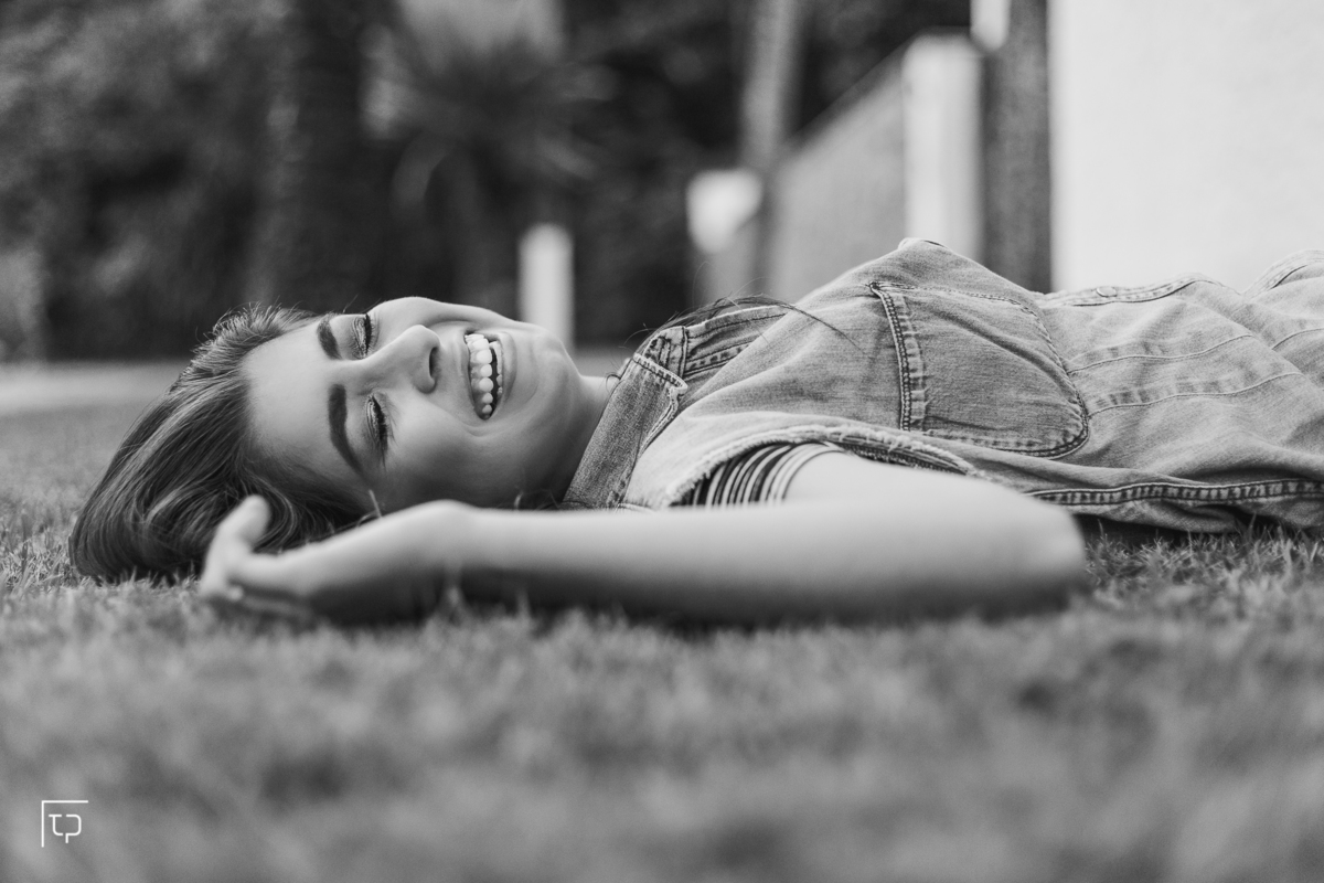 ensaio fotografico book debutante 15 anos na praia do guaiuba | inspiracao ideias criatividade poses modelo | fotografo em Guaruja Ton Prans Fotografia