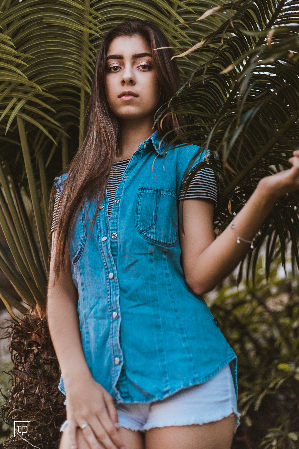 ensaio fotografico book debutante 15 anos na praia do guaiuba | inspiracao ideias criatividade poses modelo | fotografo em Guaruja Ton Prans Fotografia