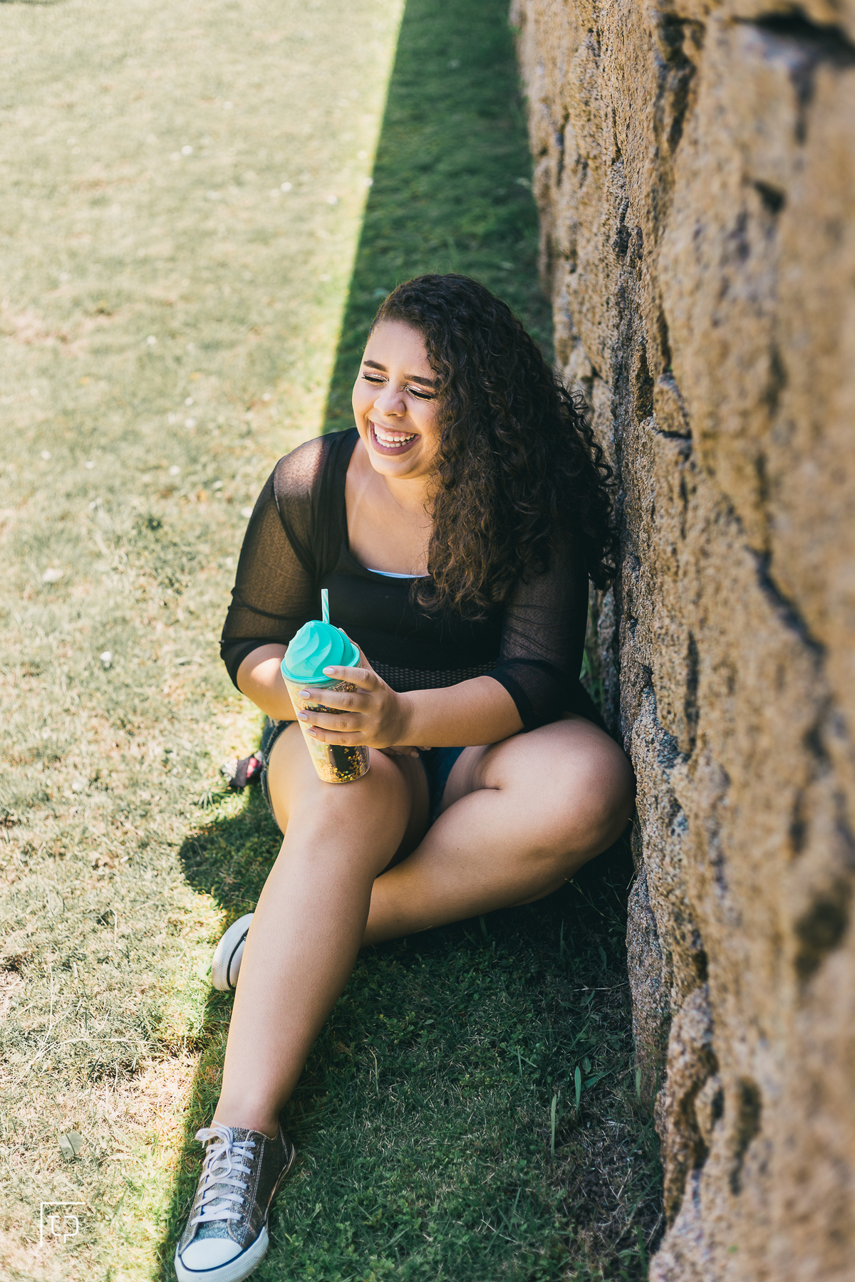 ensaio fotografico book debutante 15 anos na praia do guaiuba | inspiracao ideias criatividade poses modelo | fotografo em Guaruja Ton Prans Fotografia