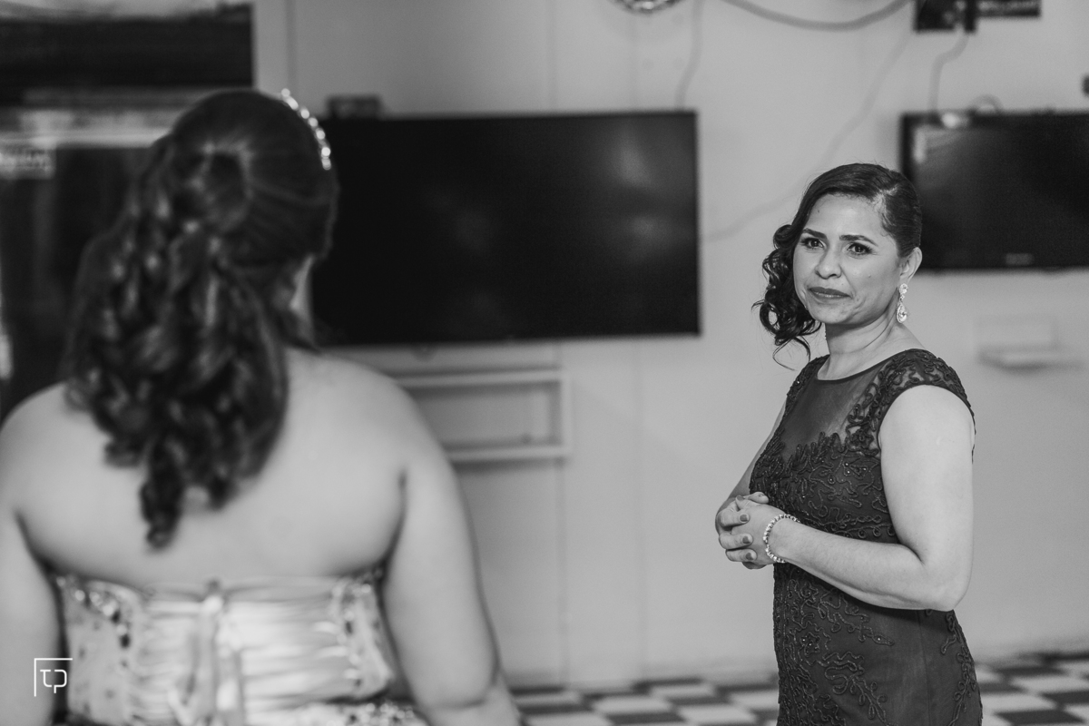 festa aniversario debutante 15 anos no Johnny Festas | sonho de princesa valsa cerimonia vestido inspiracao ideias criatividade decoracao | fotografo em Guaruja Ton Prans Fotografia