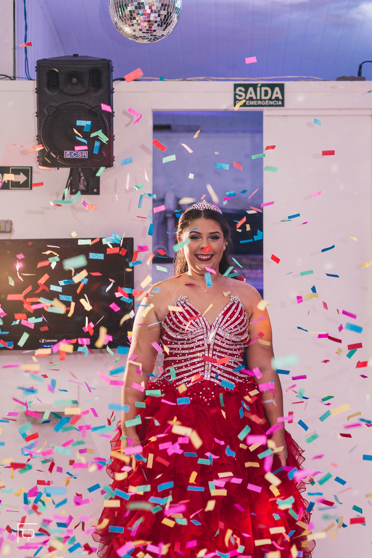 festa aniversario debutante 15 anos no Johnny Festas | sonho de princesa valsa cerimonia vestido inspiracao ideias criatividade decoracao | fotografo em Guaruja Ton Prans Fotografia