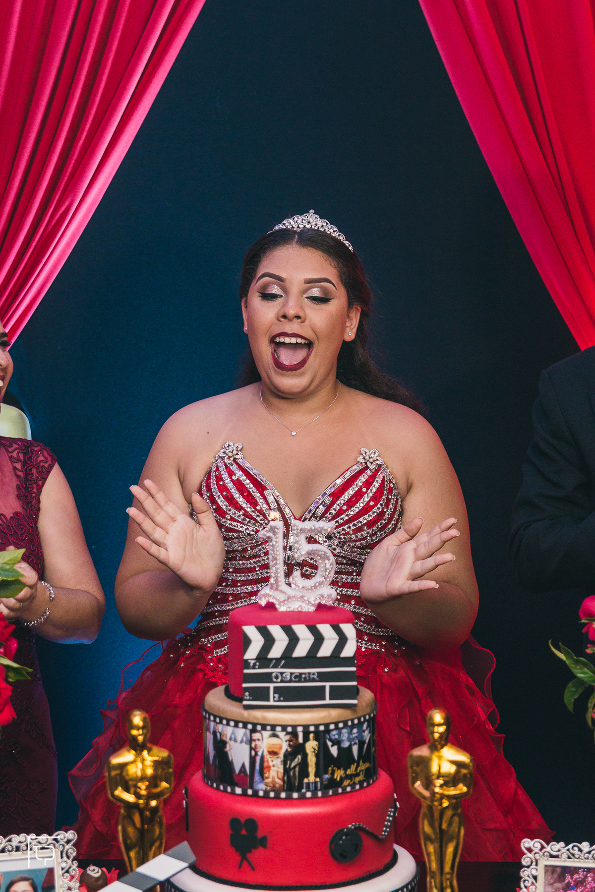 festa aniversario debutante 15 anos no Johnny Festas | sonho de princesa valsa cerimonia vestido inspiracao ideias criatividade decoracao | fotografo em Guaruja Ton Prans Fotografia