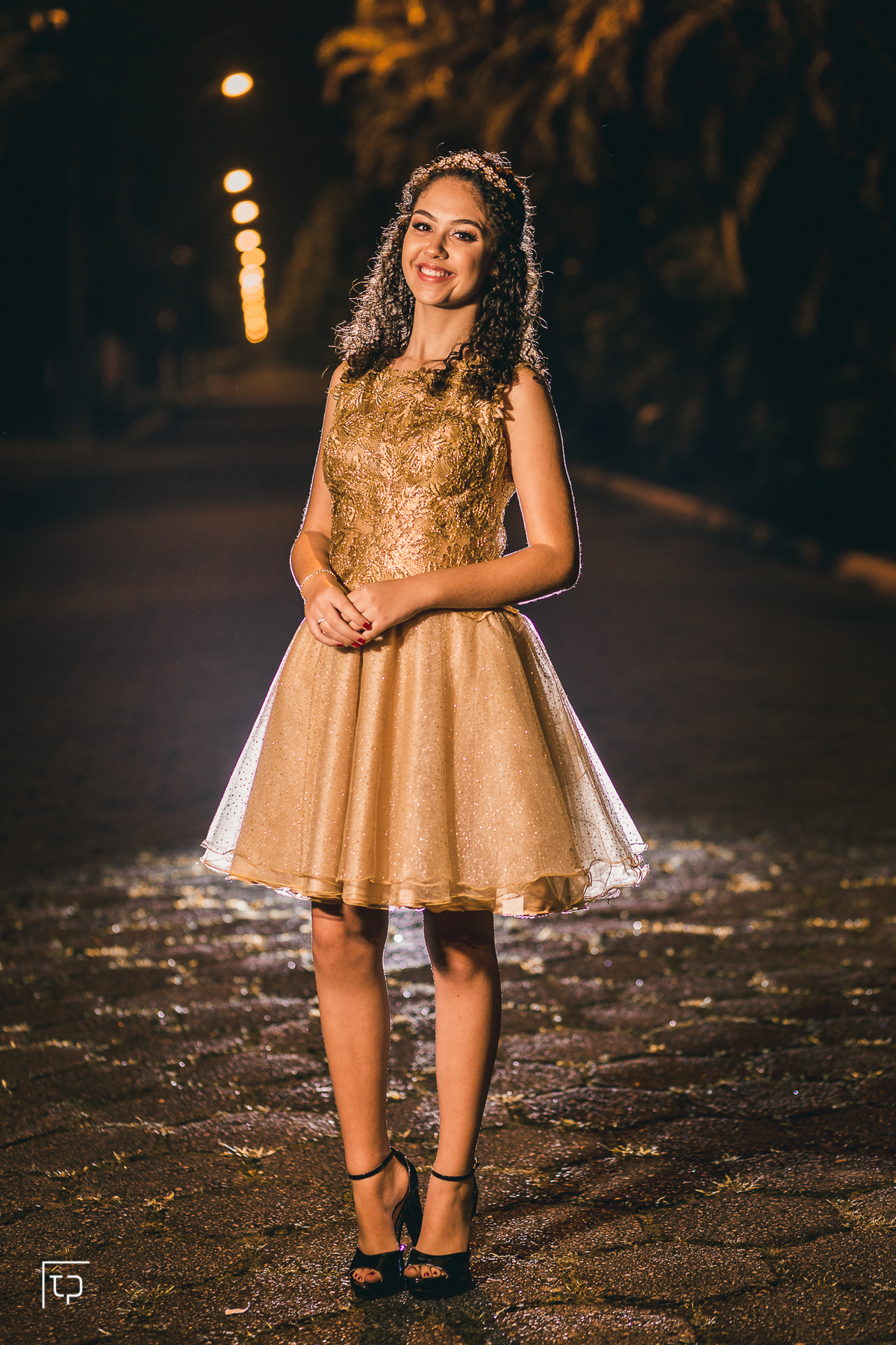 ensaio fotografico book debutante 15 anos  | inspiracao ideias criatividade poses modelo fumaça sparkles | fotografo em Guaruja Ton Prans Fotografia