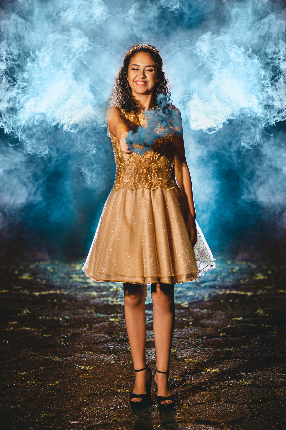 ensaio fotografico book debutante 15 anos  | inspiracao ideias criatividade poses modelo fumaça sparkles | fotografo em Guaruja Ton Prans Fotografia