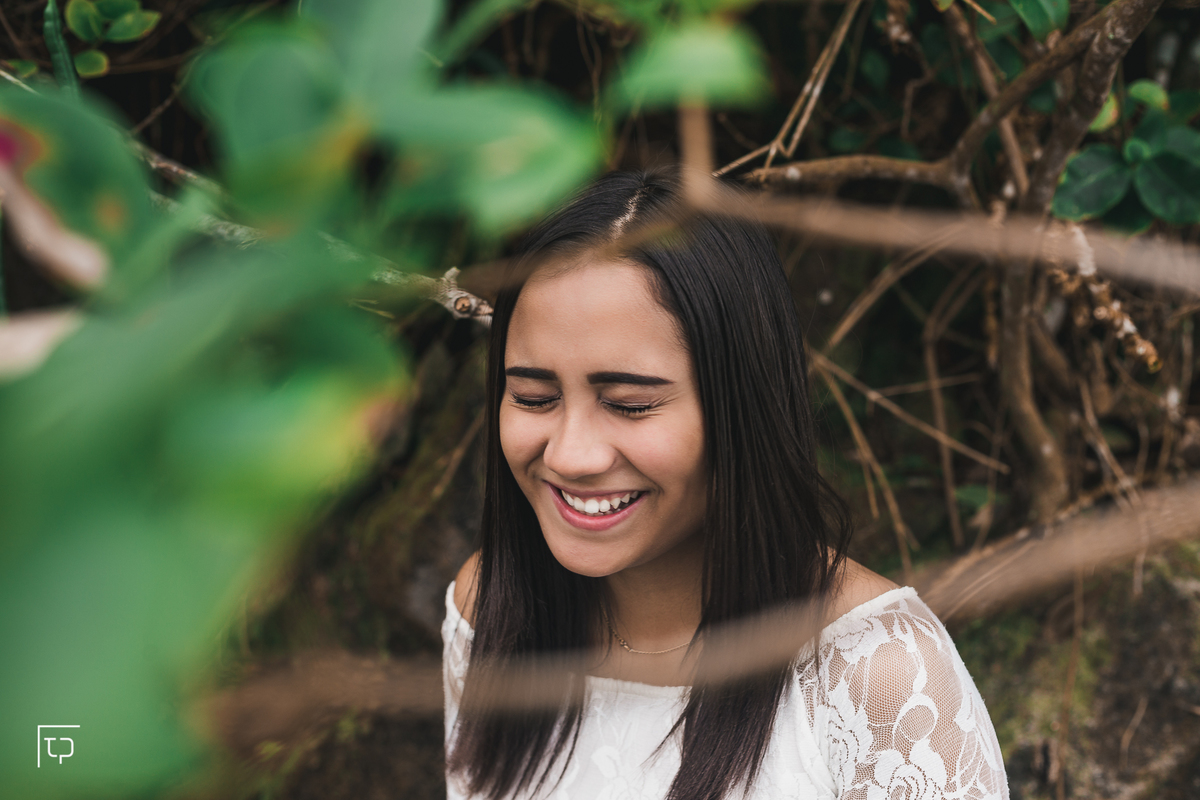 ensaio fotografico book debutante 15 anos na praia do Iporanga | inspiracao ideias criatividade poses modelo | fotografo em Guaruja Ton Prans Fotografia