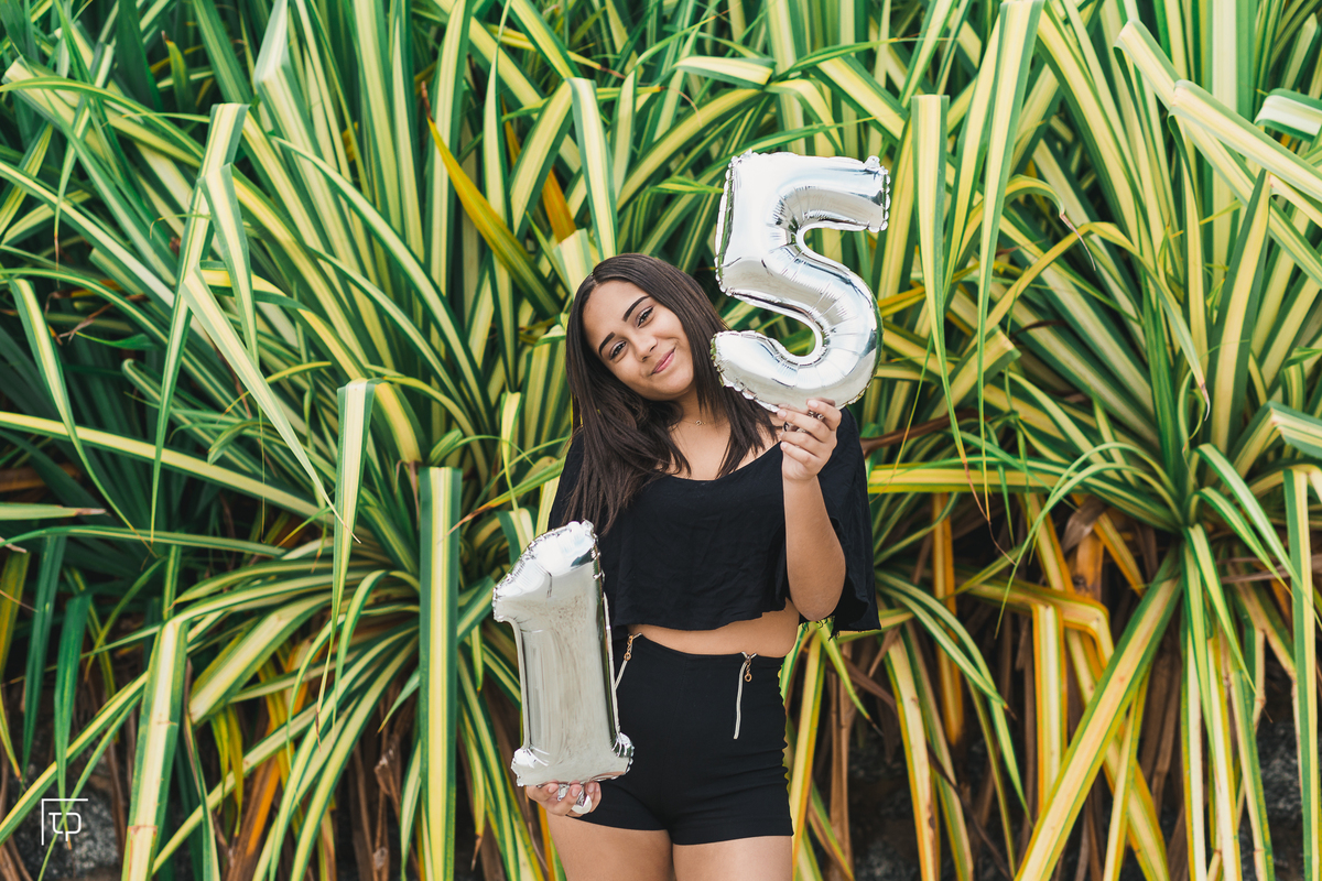 ensaio fotografico book debutante 15 anos na praia do Iporanga | inspiracao ideias criatividade poses modelo | fotografo em Guaruja Ton Prans Fotografia