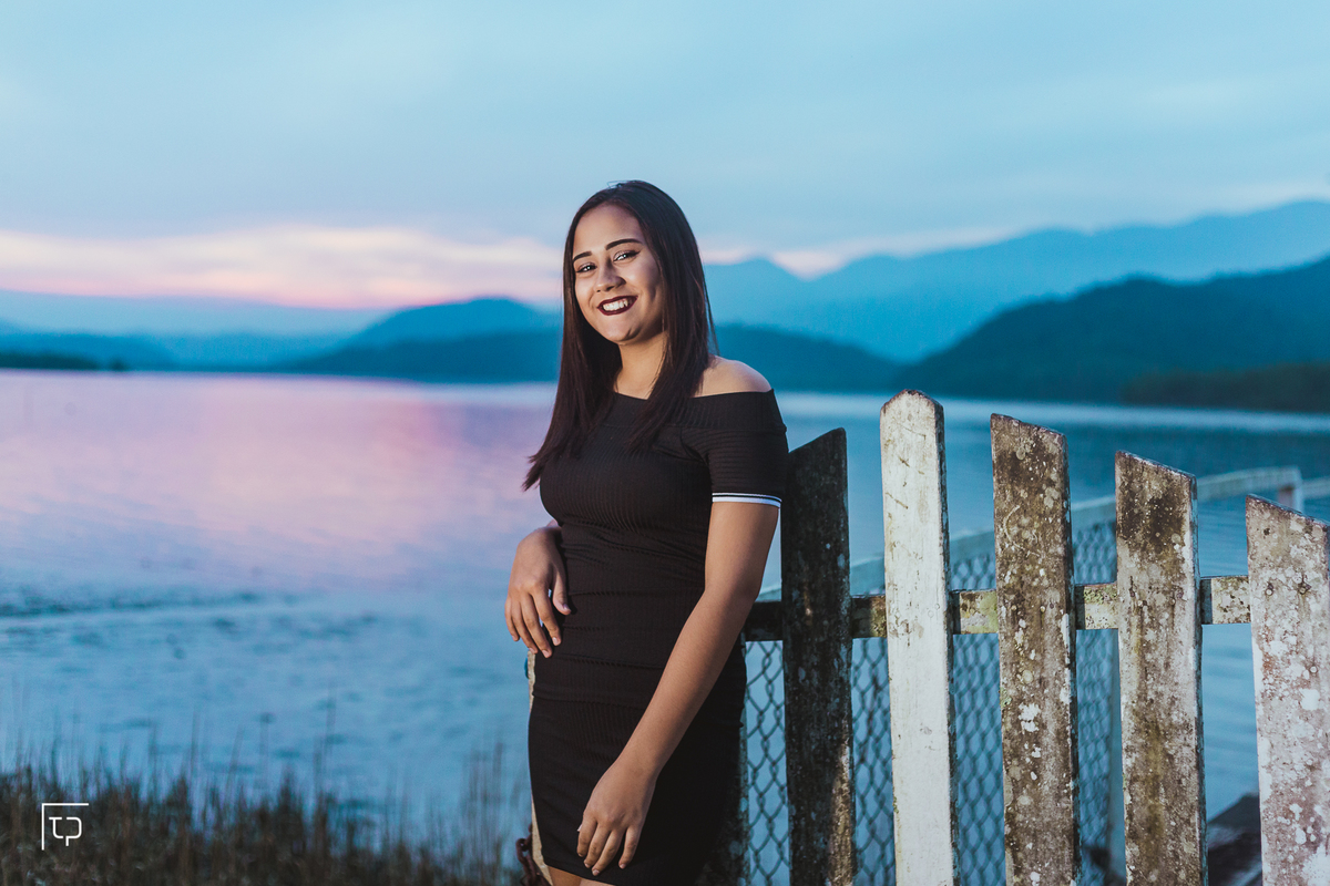 ensaio fotografico book debutante 15 anos na praia do Iporanga | inspiracao ideias criatividade poses modelo | fotografo em Guaruja Ton Prans Fotografia