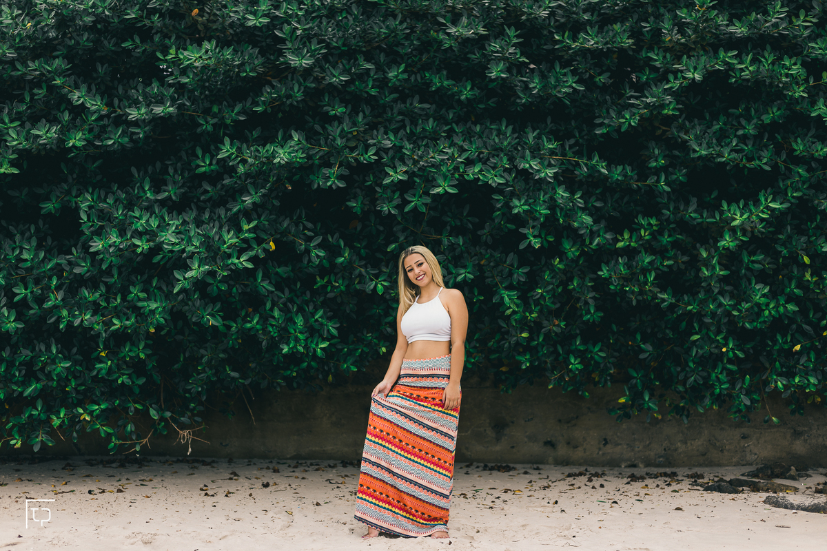 ensaio fotografico book debutante 15 anos praia das conchas | inspiracao ideias criatividade poses modelo | fotografo em Guaruja Ton Prans Fotografia