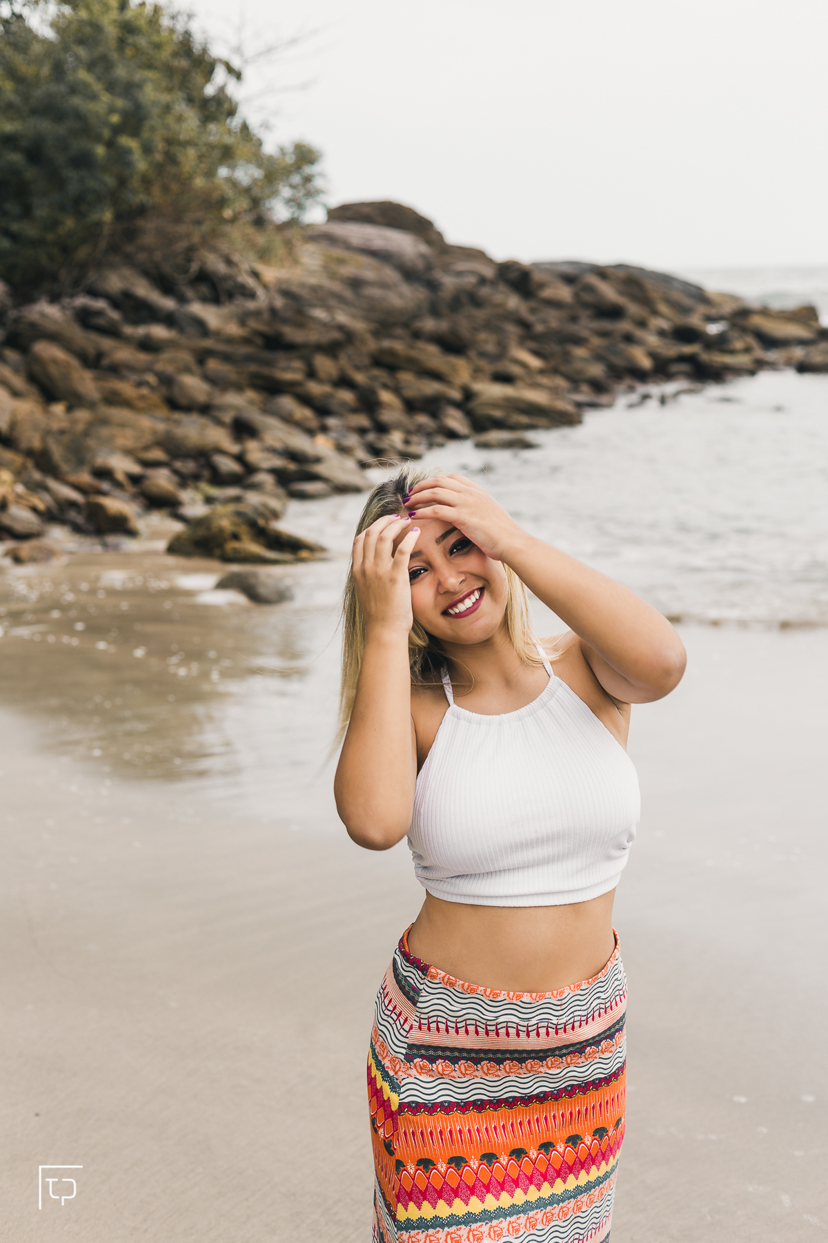 ensaio fotografico book debutante 15 anos praia das conchas | inspiracao ideias criatividade poses modelo | fotografo em Guaruja Ton Prans Fotografia