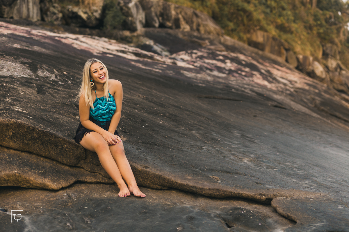 ensaio fotografico book debutante 15 anos praia das conchas | inspiracao ideias criatividade poses modelo | fotografo em Guaruja Ton Prans Fotografia