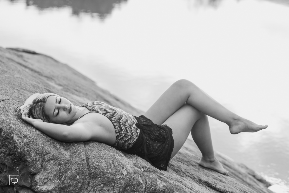 ensaio fotografico book debutante 15 anos praia das conchas | inspiracao ideias criatividade poses modelo | fotografo em Guaruja Ton Prans Fotografia