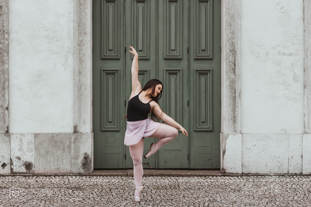 ensaio fotografico book debutante 15 anos centro Histórico de santos | ballet balé dança inspiracao ideias criatividade poses modelo | fotografo em Guaruja Ton Prans Fotografia