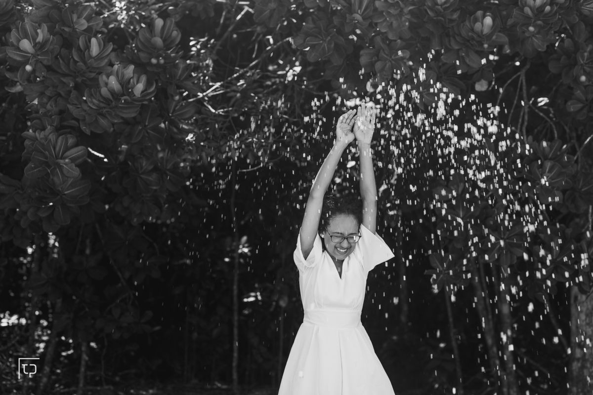 ensaio fotografico book debutante 15 anos na Praia das Conchas | inspiracao ideias criatividade poses modelo | fotografo em Guaruja Ton Prans Fotografia