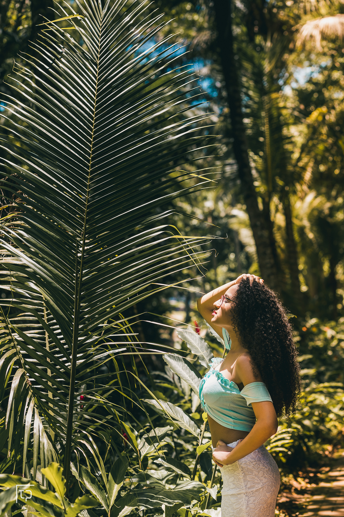 ensaio fotografico book debutante 15 anos na Praia das Conchas | inspiracao ideias criatividade poses modelo | fotografo em Guaruja Ton Prans Fotografia