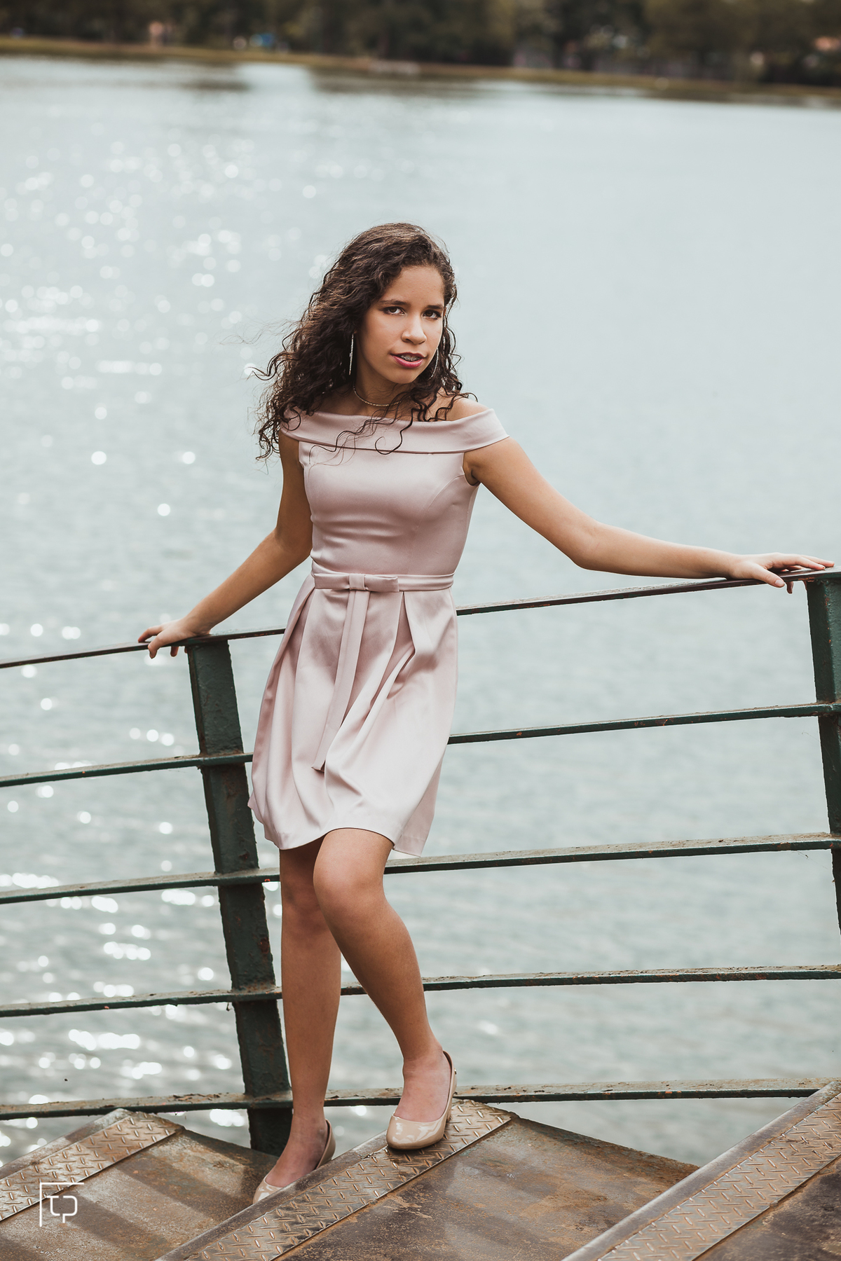 ensaio fotografico book debutante 15 anos no Parque Ibirapuera em Sao Paulo | inspiracao ideias criatividade poses modelo | fotografo em Guaruja Ton Prans Fotografia