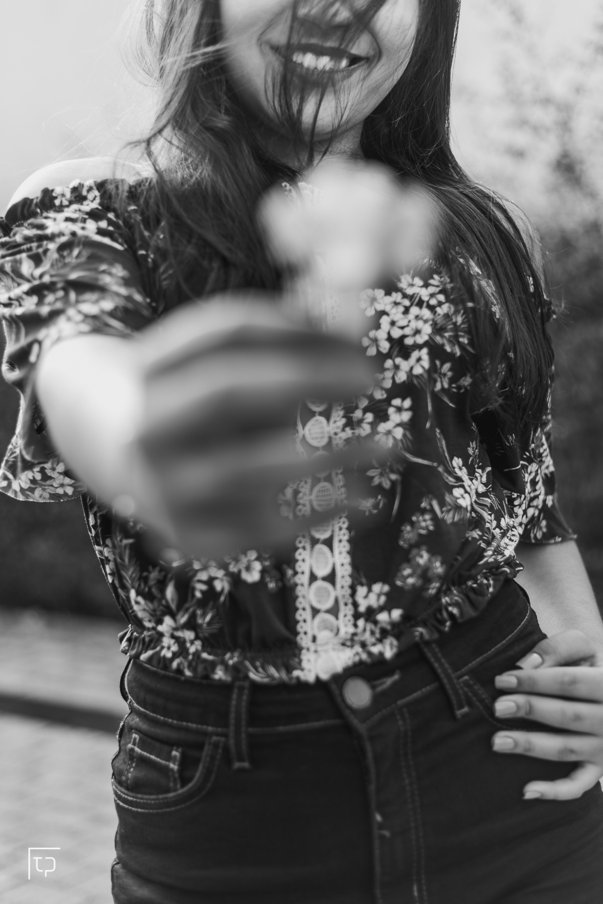 ensaio fotografico book debutante 15 anos na praia do guaiuba | inspiracao ideias criatividade poses modelo | fotografo em Guaruja Ton Prans Fotografia