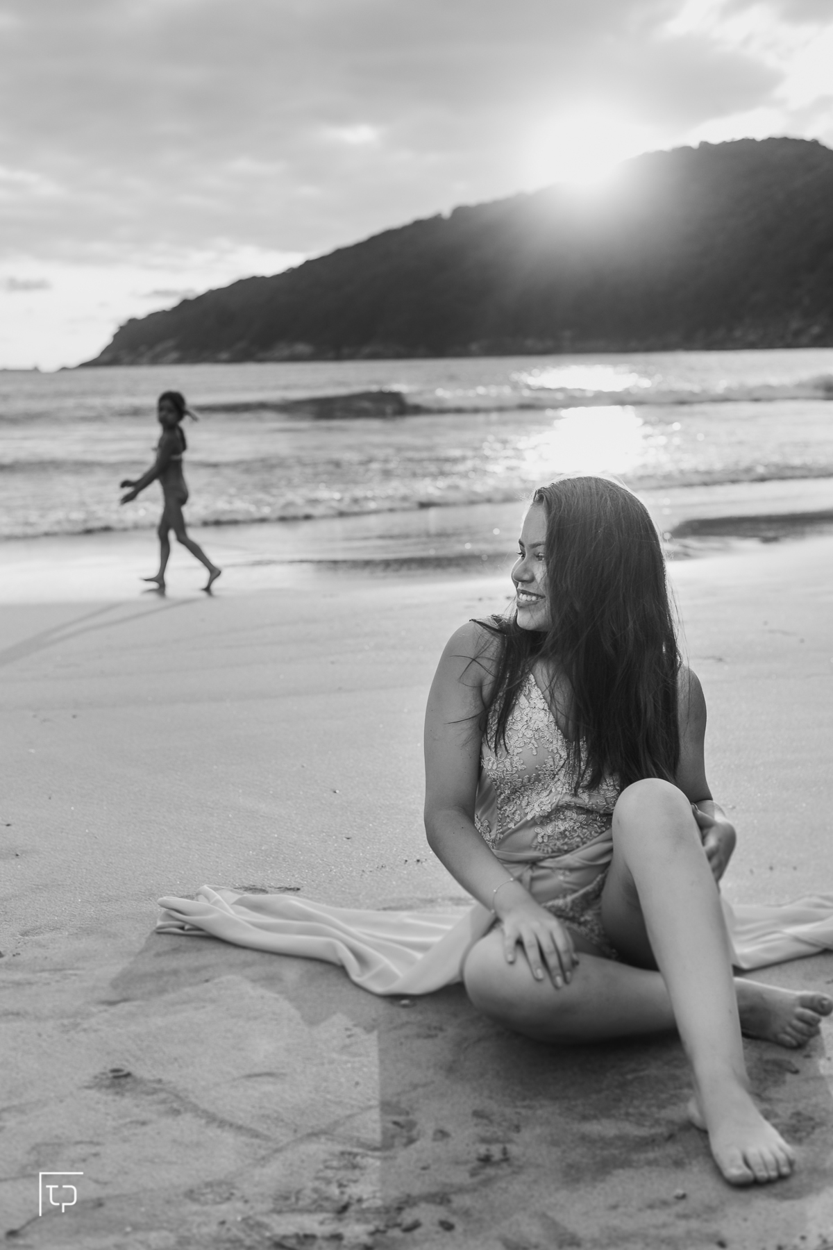 ensaio fotografico book debutante 15 anos na praia do guaiuba | inspiracao ideias criatividade poses modelo | fotografo em Guaruja Ton Prans Fotografia