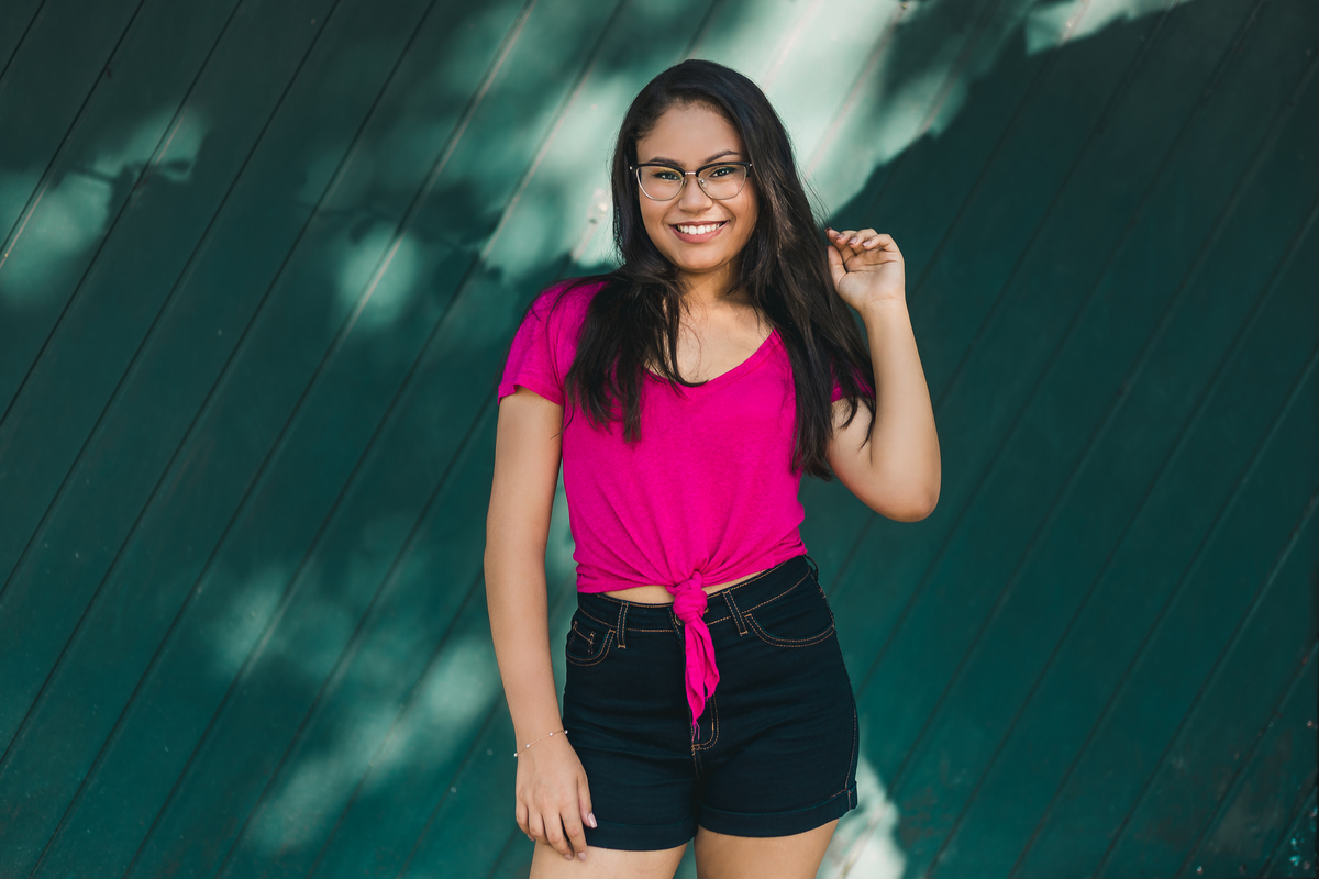 ensaio fotografico book debutante 15 anos na praia do guaiuba | inspiracao ideias criatividade poses modelo | fotografo em Guaruja Ton Prans Fotografia