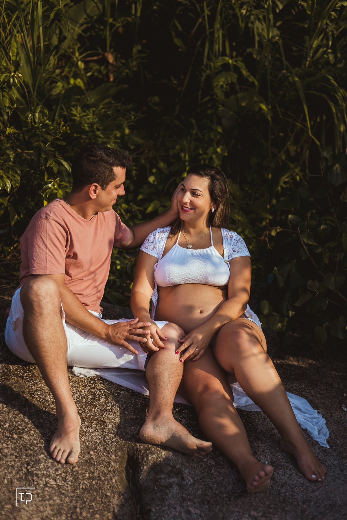 ensaio gestante gestante da fernanda na praia do guaiuba gravida gravidinha bebe newborn nascimento barriga barrigão fotografo em Guaruja Ton Prans Fotografia