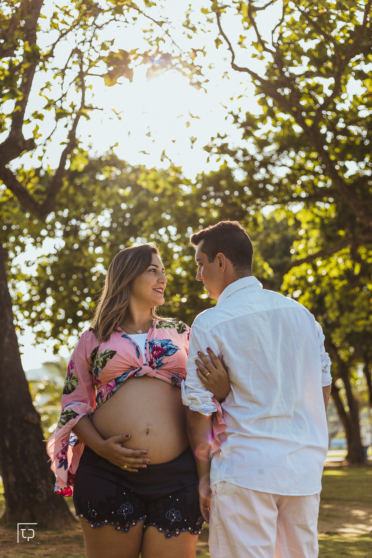 ensaio gestante gestante da fernanda na praia do guaiuba gravida gravidinha bebe newborn nascimento barriga barrigão fotografo em Guaruja Ton Prans Fotografia