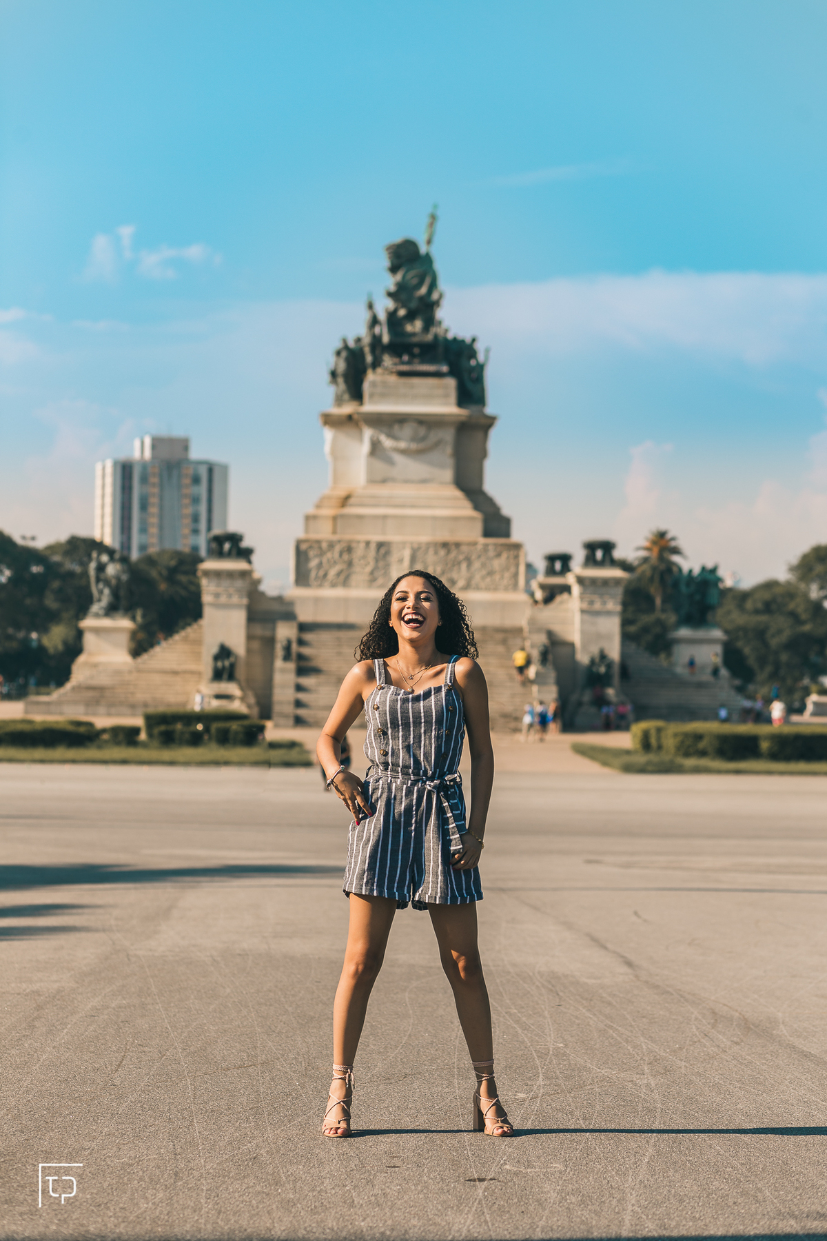 ensaio fotografico book debutante 15 anos no museu ipiranga  | inspiracao ideias criatividade poses modelo | fotografo em Guaruja Ton Prans Fotografia