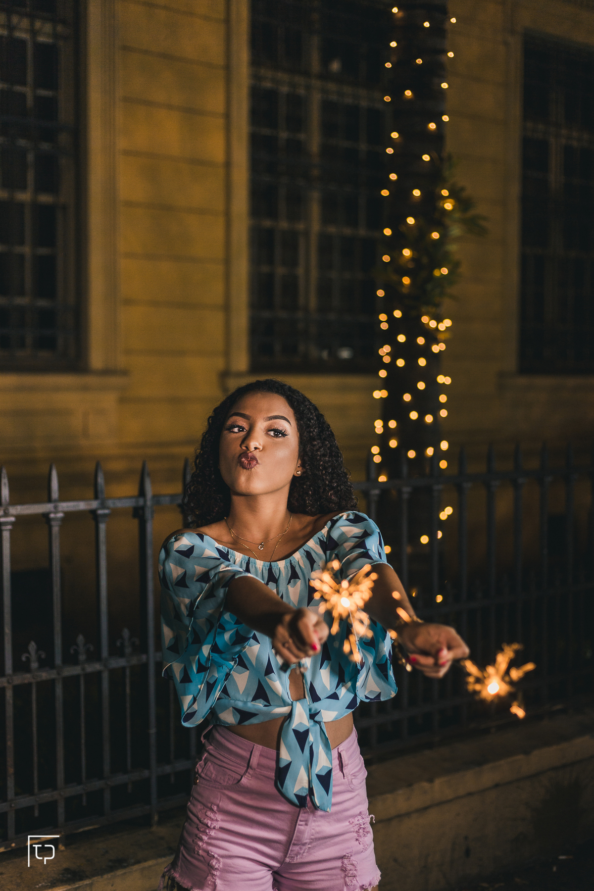ensaio fotografico book debutante 15 anos na avenida paulista | inspiracao ideias criatividade poses modelo | fotografo em Guaruja Ton Prans Fotografia