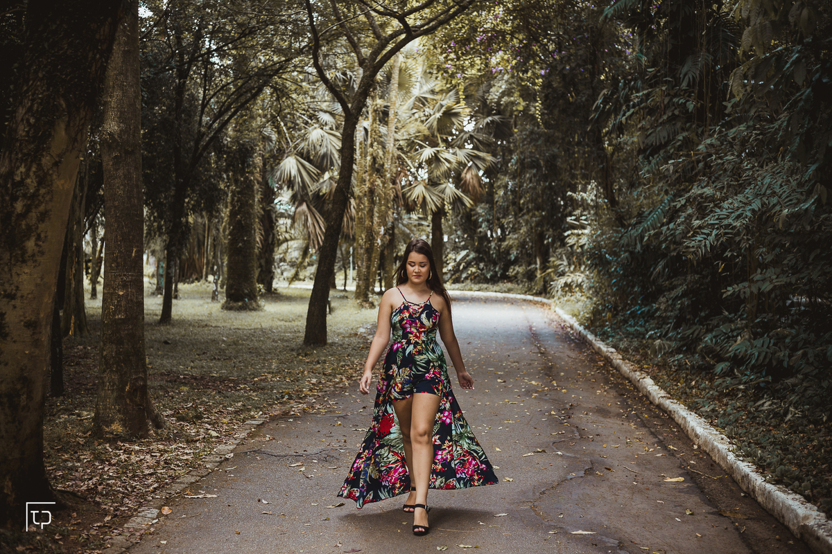ensaio fotografico book debutante 15 anos jardim botanico e centro historico de santos | inspiracao ideias criatividade poses modelo | fotografo em Guaruja Ton Prans Fotografia