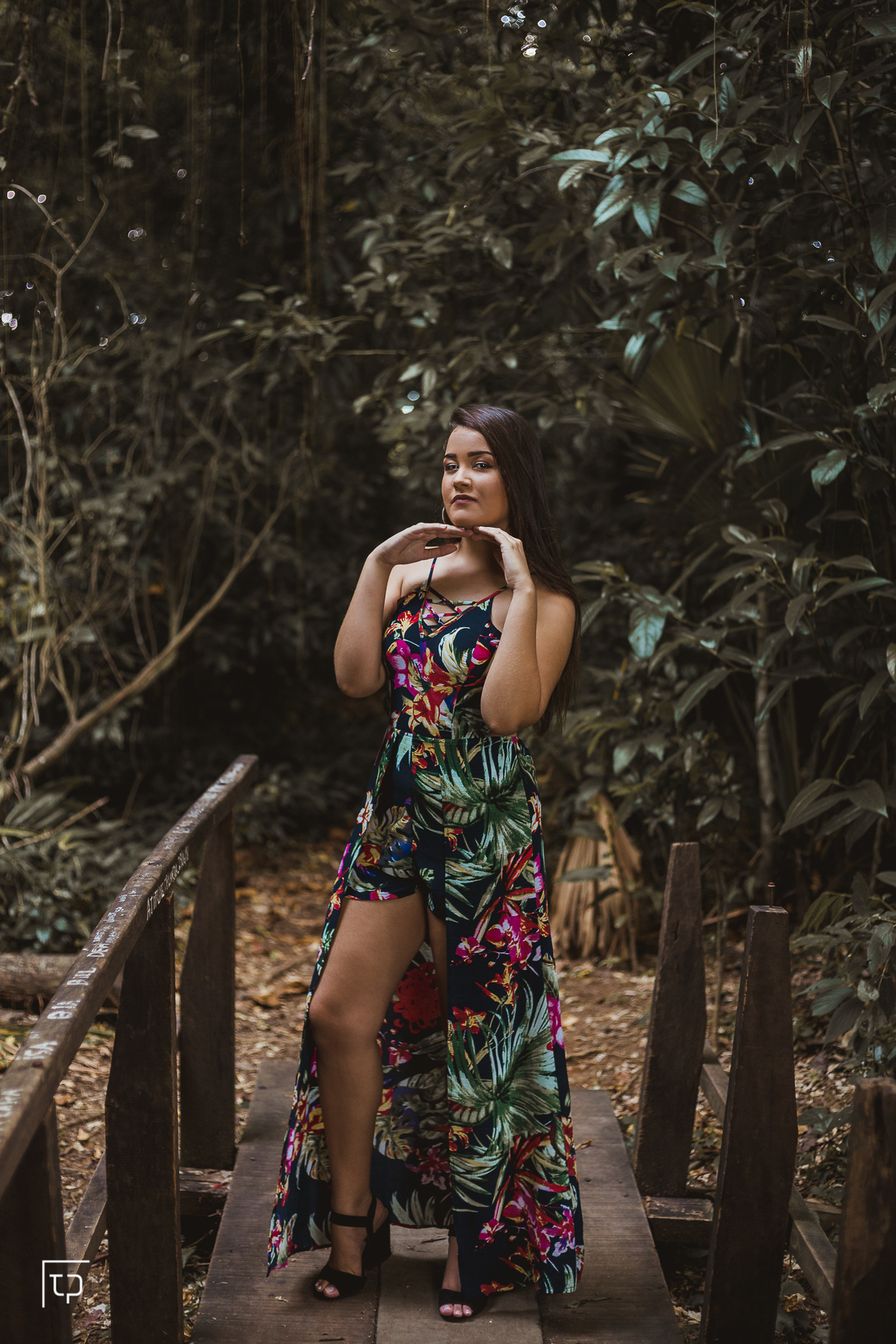 ensaio fotografico book debutante 15 anos jardim botanico e centro historico de santos | inspiracao ideias criatividade poses modelo | fotografo em Guaruja Ton Prans Fotografia