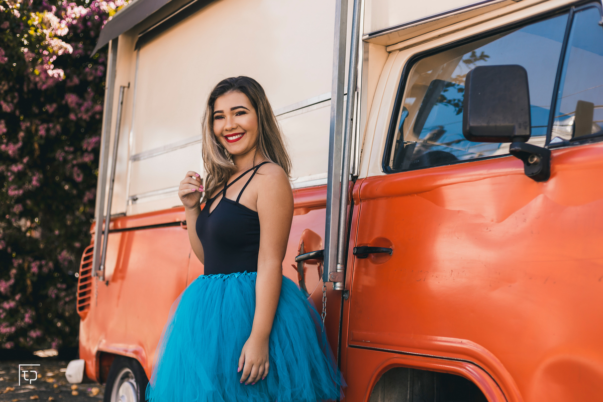 ensaio fotografico book debutante 15 anos no beco do batman | balé ballet tutu inspiracao ideias criatividade poses modelo | fotografo em Guaruja Ton Prans Fotografia