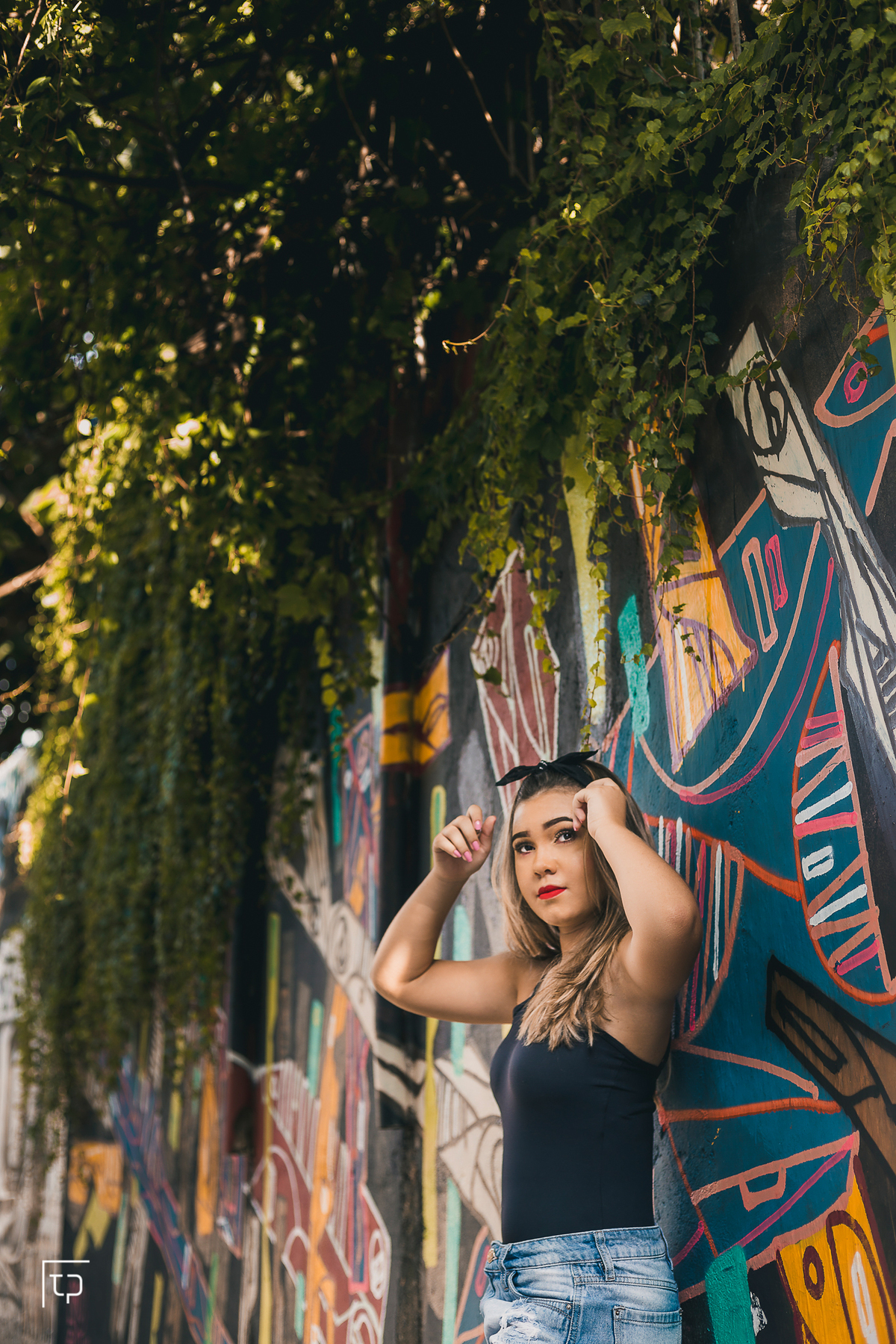 ensaio fotografico book debutante 15 anos no beco do batman | balé ballet tutu inspiracao ideias criatividade poses modelo | fotografo em Guaruja Ton Prans Fotografia