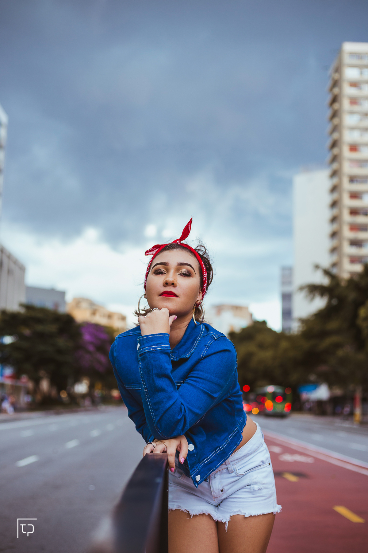 ensaio fotografico book debutante 15 anos na avenida paulista | balé ballet tutu inspiracao ideias criatividade poses modelo | fotografo em Guaruja Ton Prans Fotografia