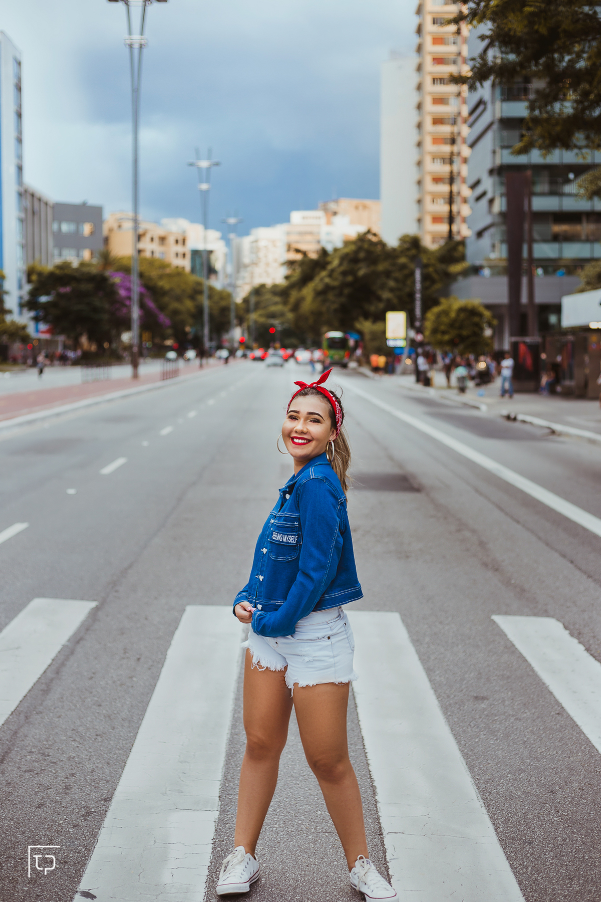 ensaio fotografico book debutante 15 anos na avenida paulista | balé ballet tutu inspiracao ideias criatividade poses modelo | fotografo em Guaruja Ton Prans Fotografia