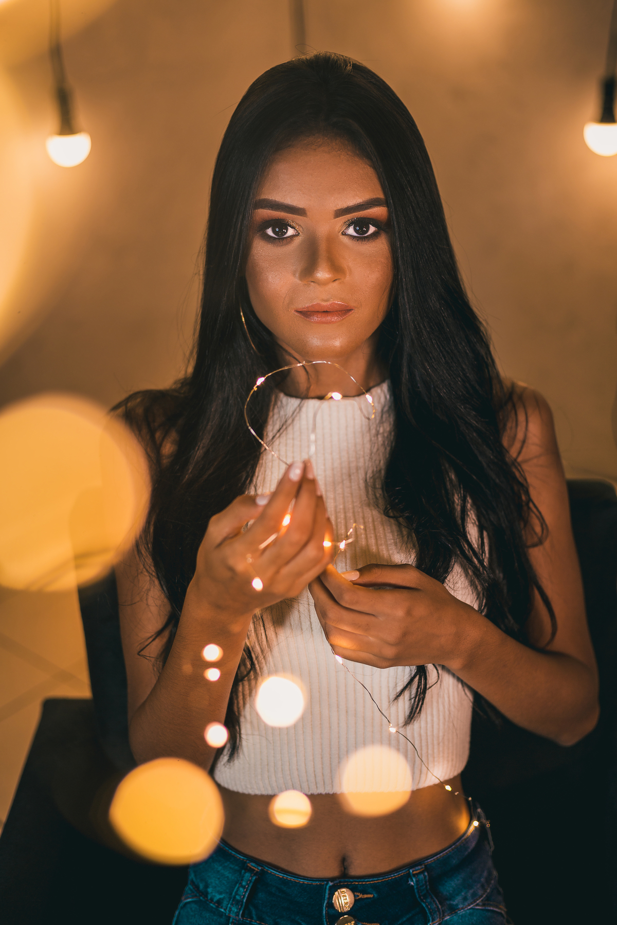 ensaio fotografico book debutante 15 anos no escritorio indoor interno | inspiracao ideias criatividade poses modelo | fotografo em Guaruja Ton Prans Fotografia