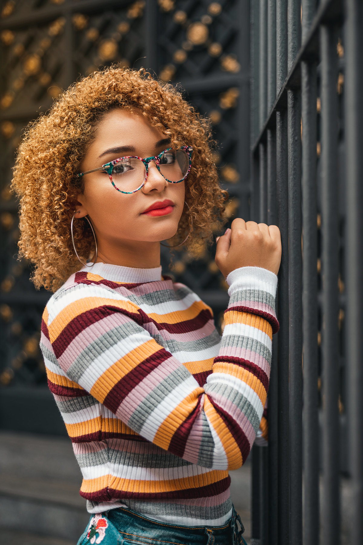 Ton Prans Fotografia | Ensaio debutante 15 anos da Anna Santos em Santos | sol natureza sorriso princesa modelo tumblr aniversário guarujá santos centro quebra mar pier bonde valongo xv 15 de novembro cores 