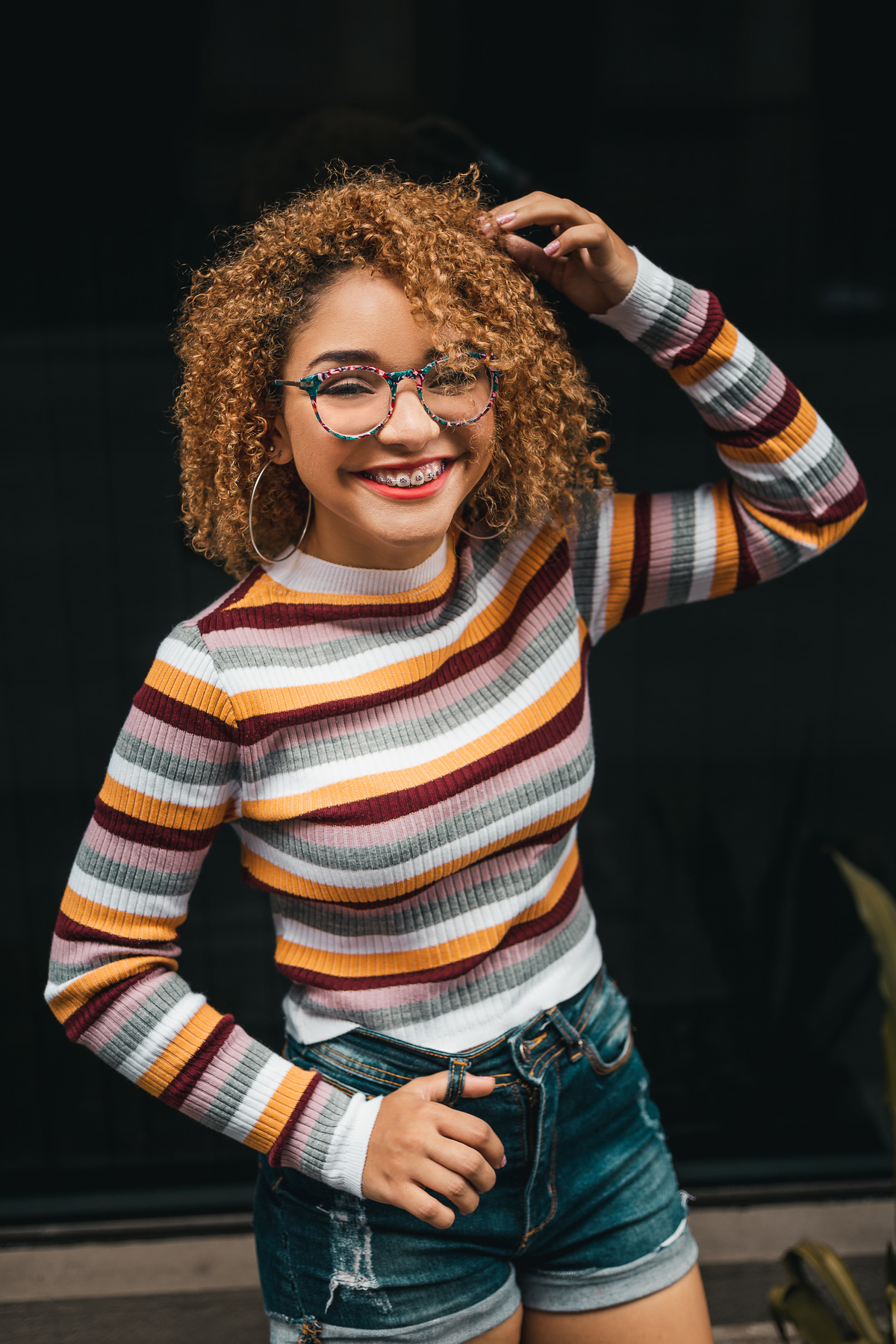 Ton Prans Fotografia | Ensaio debutante 15 anos da Anna Santos em Santos | sol natureza sorriso princesa modelo tumblr aniversário guarujá santos centro quebra mar pier bonde valongo xv 15 de novembro cores 