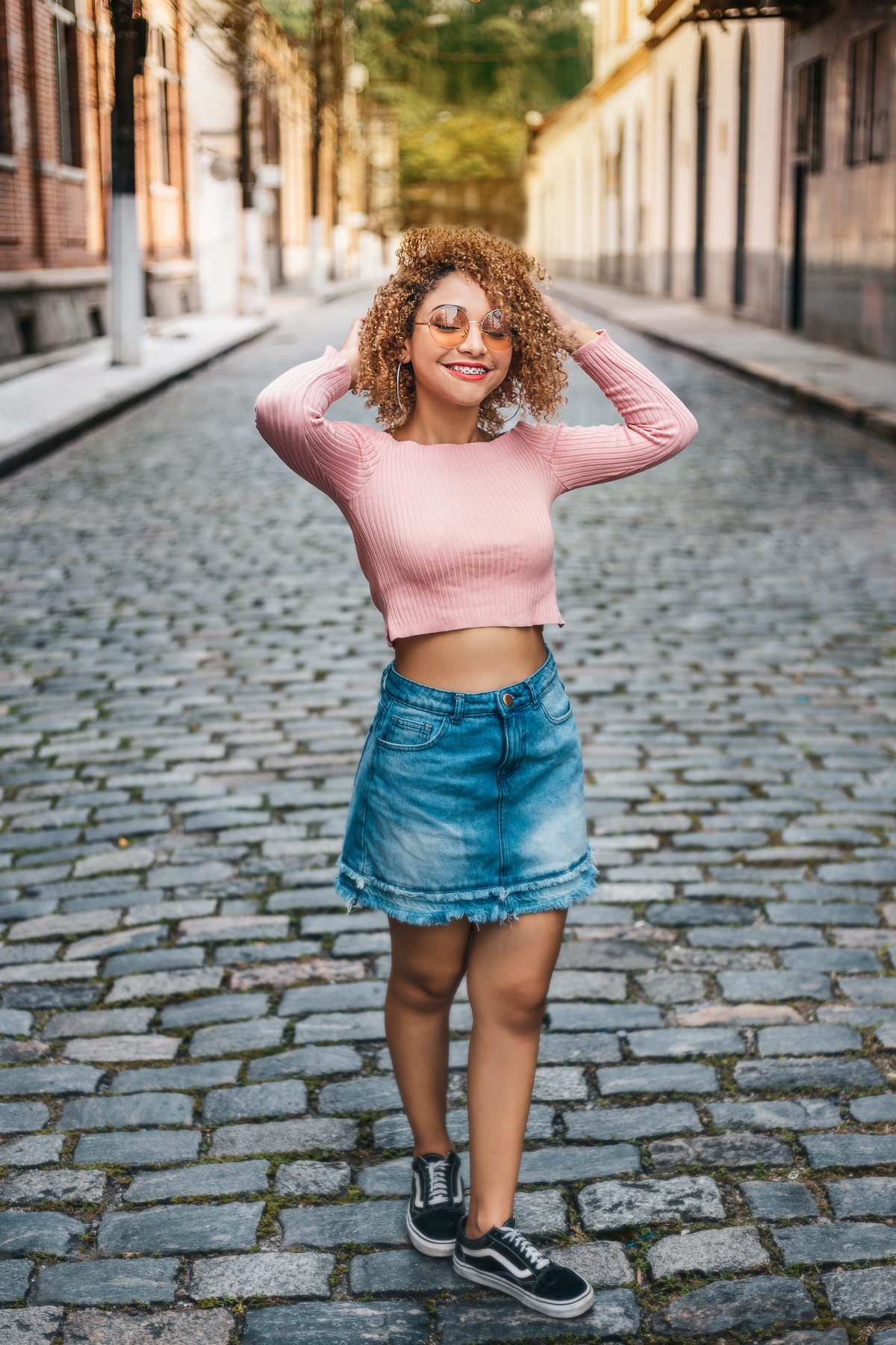 Ton Prans Fotografia | Ensaio debutante 15 anos da Anna Santos em Santos | sol natureza sorriso princesa modelo tumblr aniversário guarujá santos centro quebra mar pier bonde valongo xv 15 de novembro cores 