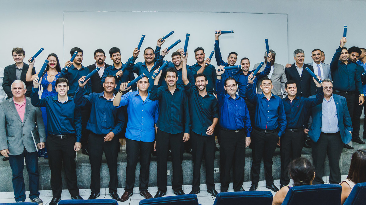 Ton Prans Fotografia | Colação e Festa Formatura Manuntenção de aeronaves ETEC | Formandos Universidade Universitário Faculdade Festa Colação Guarujá Base Aérea de Santos Alegrias Buffet Avião Aviões TCC