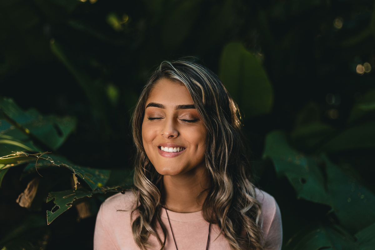 Ton Prans Fotografia | Ensaio debutante 15 anos da Julia Novaes em Santos | sol natureza sorriso princesa modelo tumblr aniversário guarujá santos centro jardim botanico xv 15 de novembro cores 