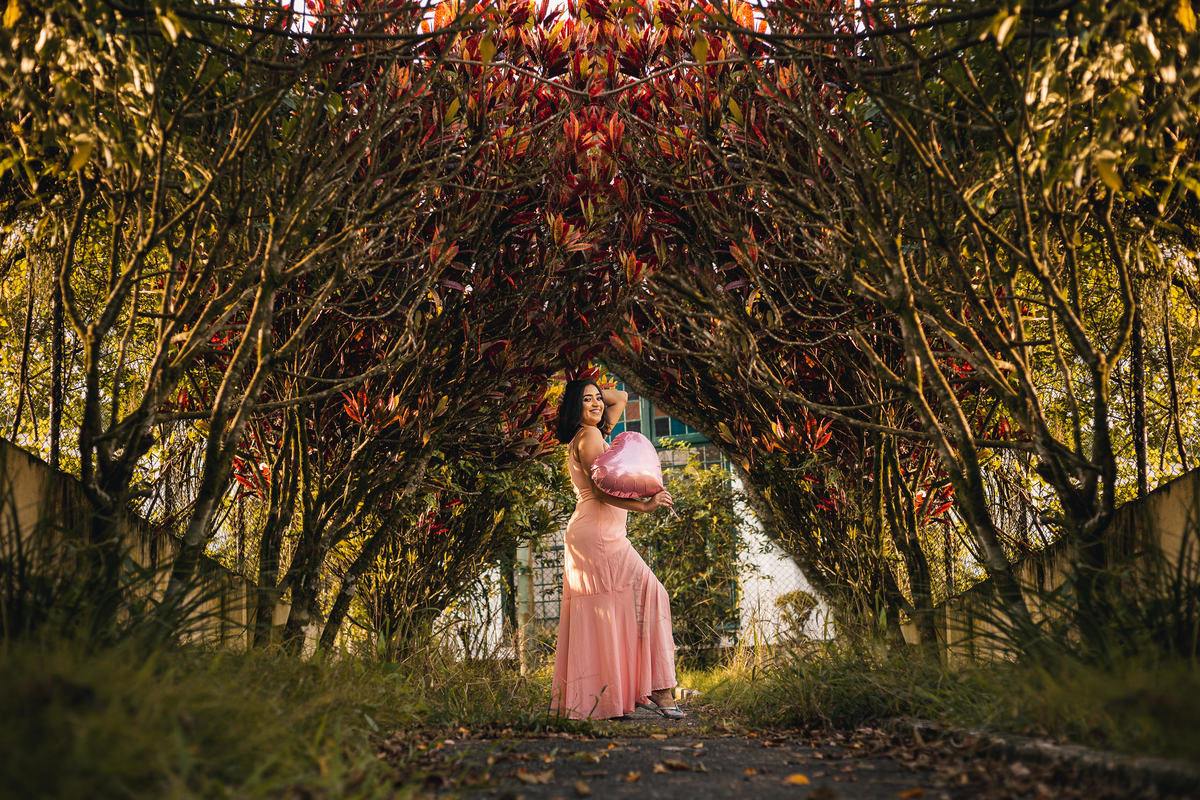 Ton Prans Fotografia | Ensaio debutante 15 anos da Vitoria Senna em Santos | sol natureza sorriso princesa modelo tumblr aniversário guarujá santos bonde monte serrat  cores balao coracao flor flores balanco