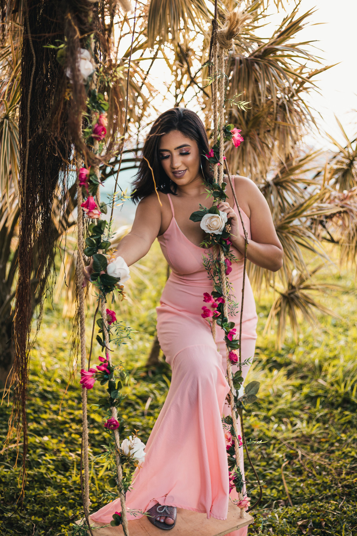 Ton Prans Fotografia | Ensaio debutante 15 anos da Vitoria Senna em Santos | sol natureza sorriso princesa modelo tumblr aniversário guarujá santos bonde monte serrat  cores balao coracao flor flores balanco